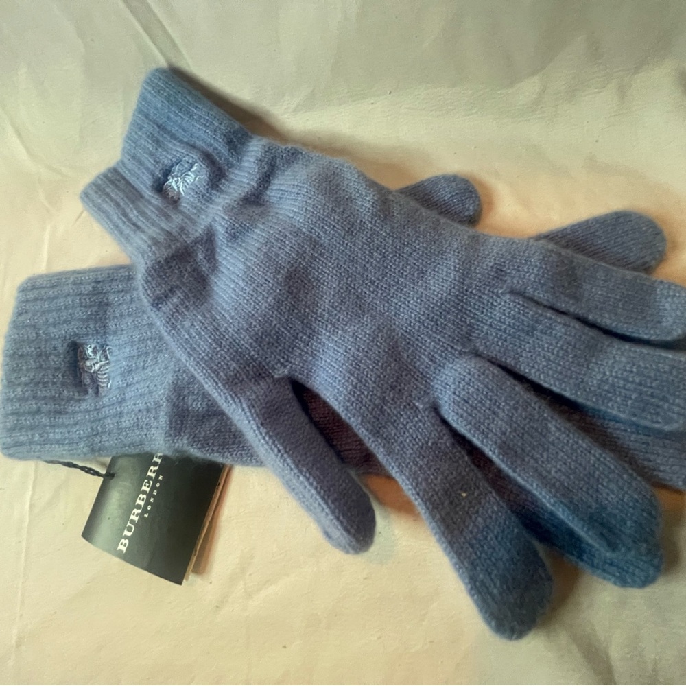 Burberry Blue Gloves with Cozy Knitted Fabric